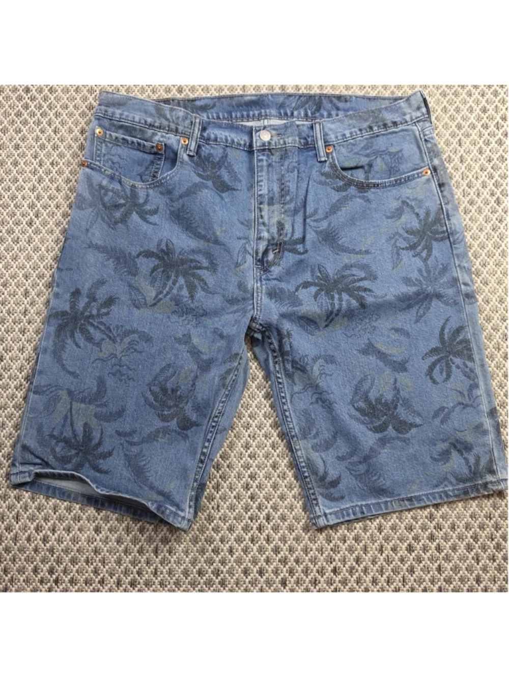 Levi’s 502 Blue Tropical Palm Tree Print Denim Shorts Men’s Size 38 Bermuda